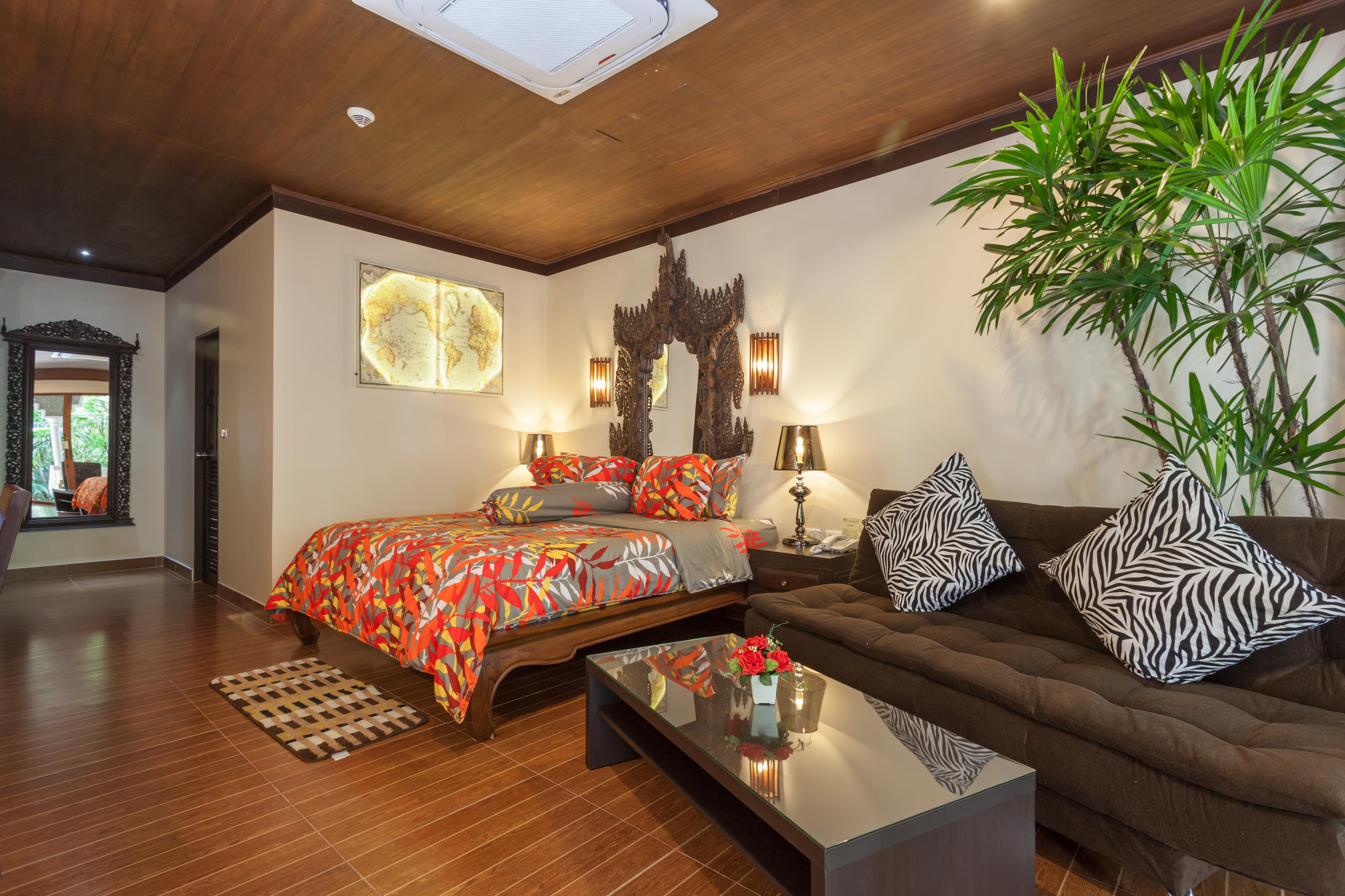 Tropica Bungalow Beach Hotel Patong Buitenkant foto