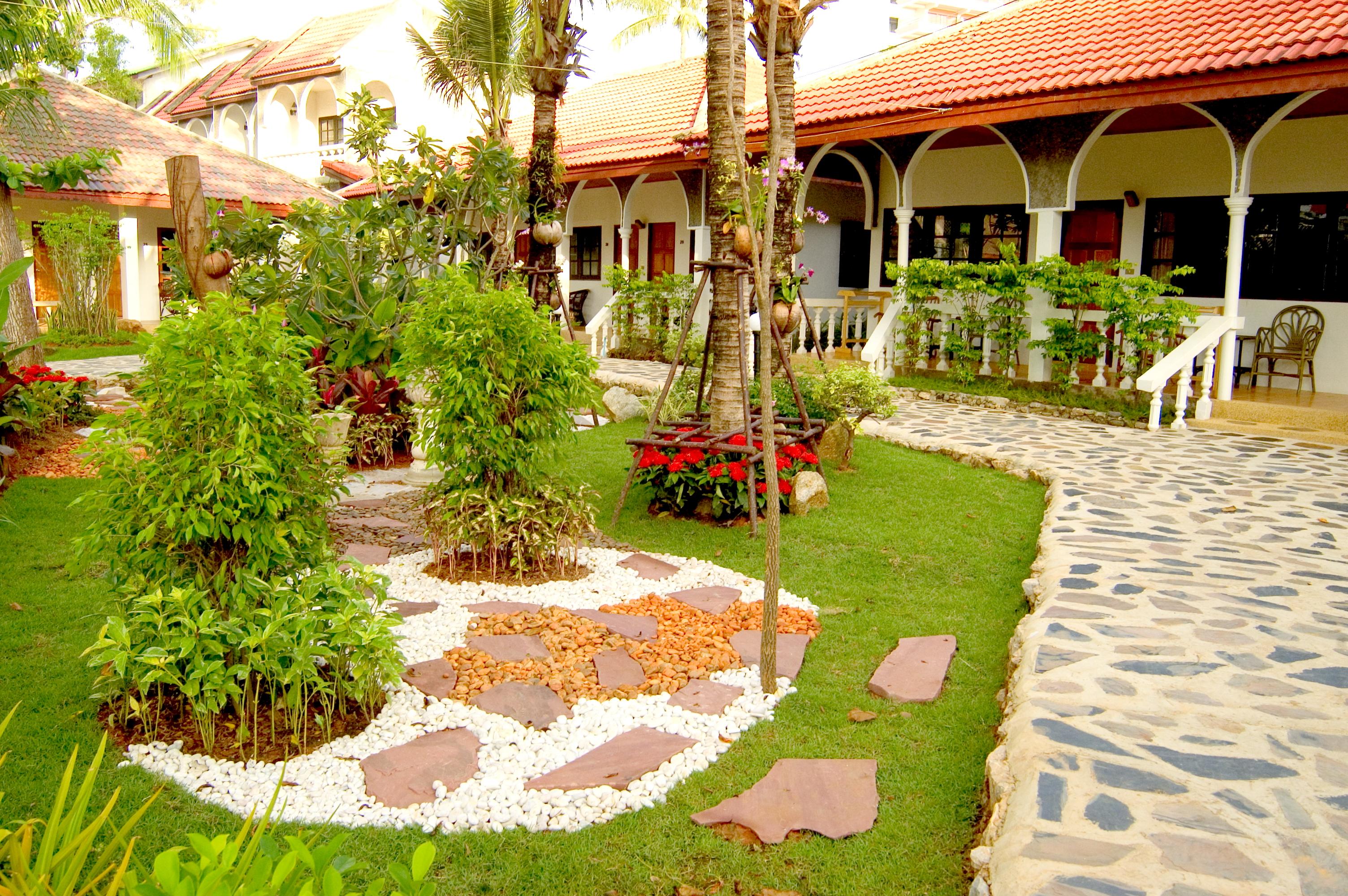 Tropica Bungalow Beach Hotel Patong Buitenkant foto