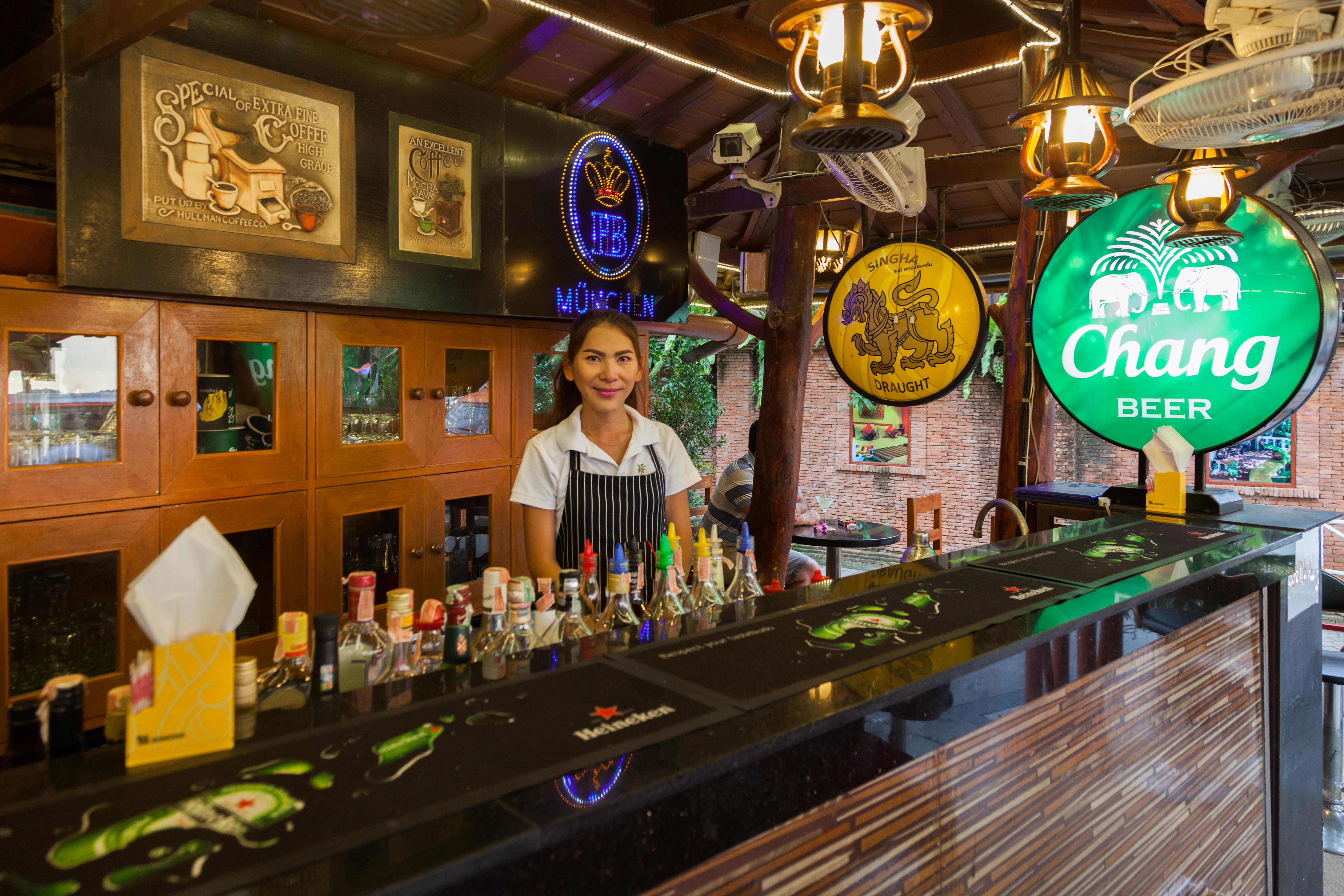 Tropica Bungalow Beach Hotel Patong Buitenkant foto