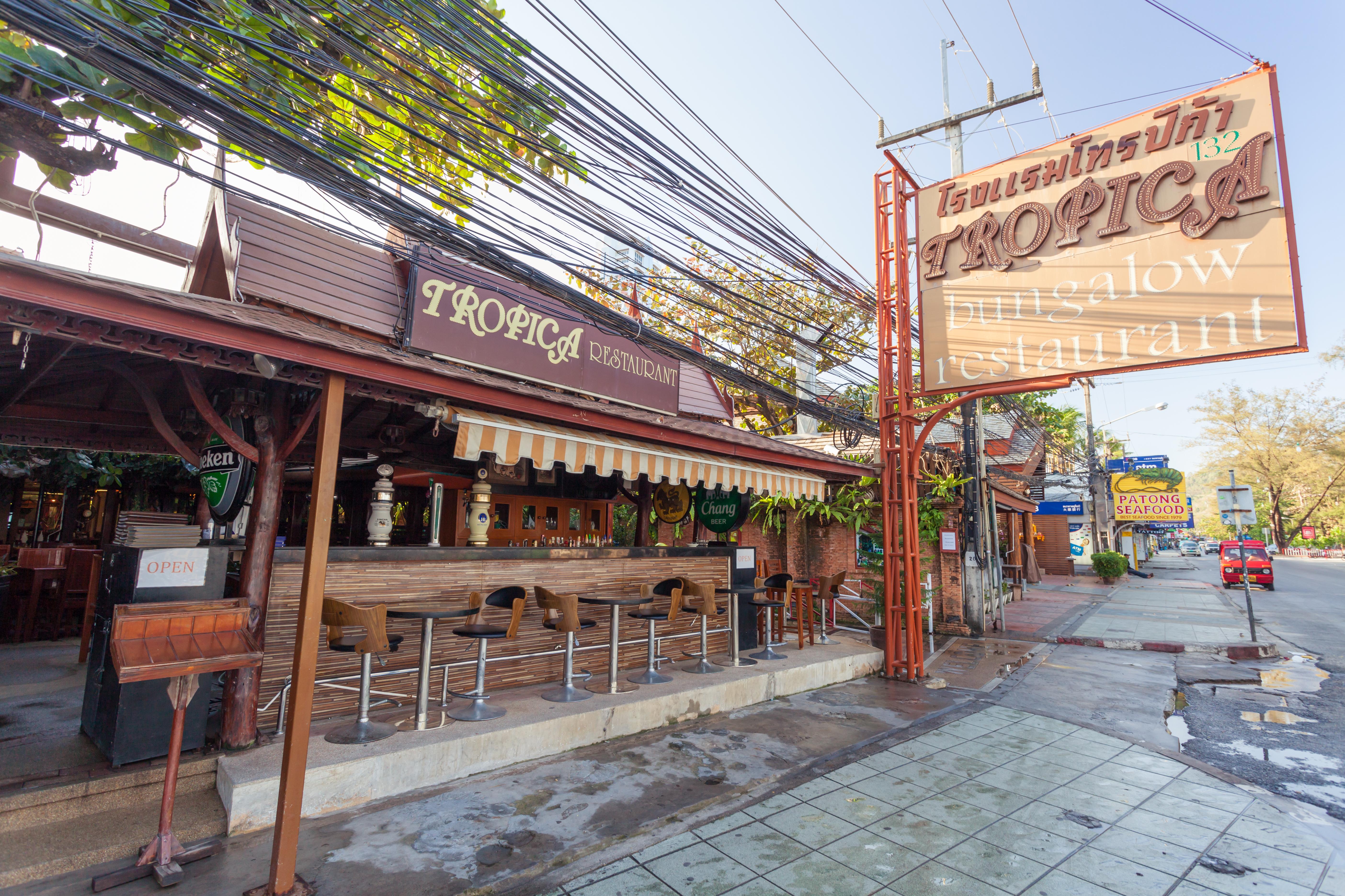 Tropica Bungalow Beach Hotel Patong Buitenkant foto