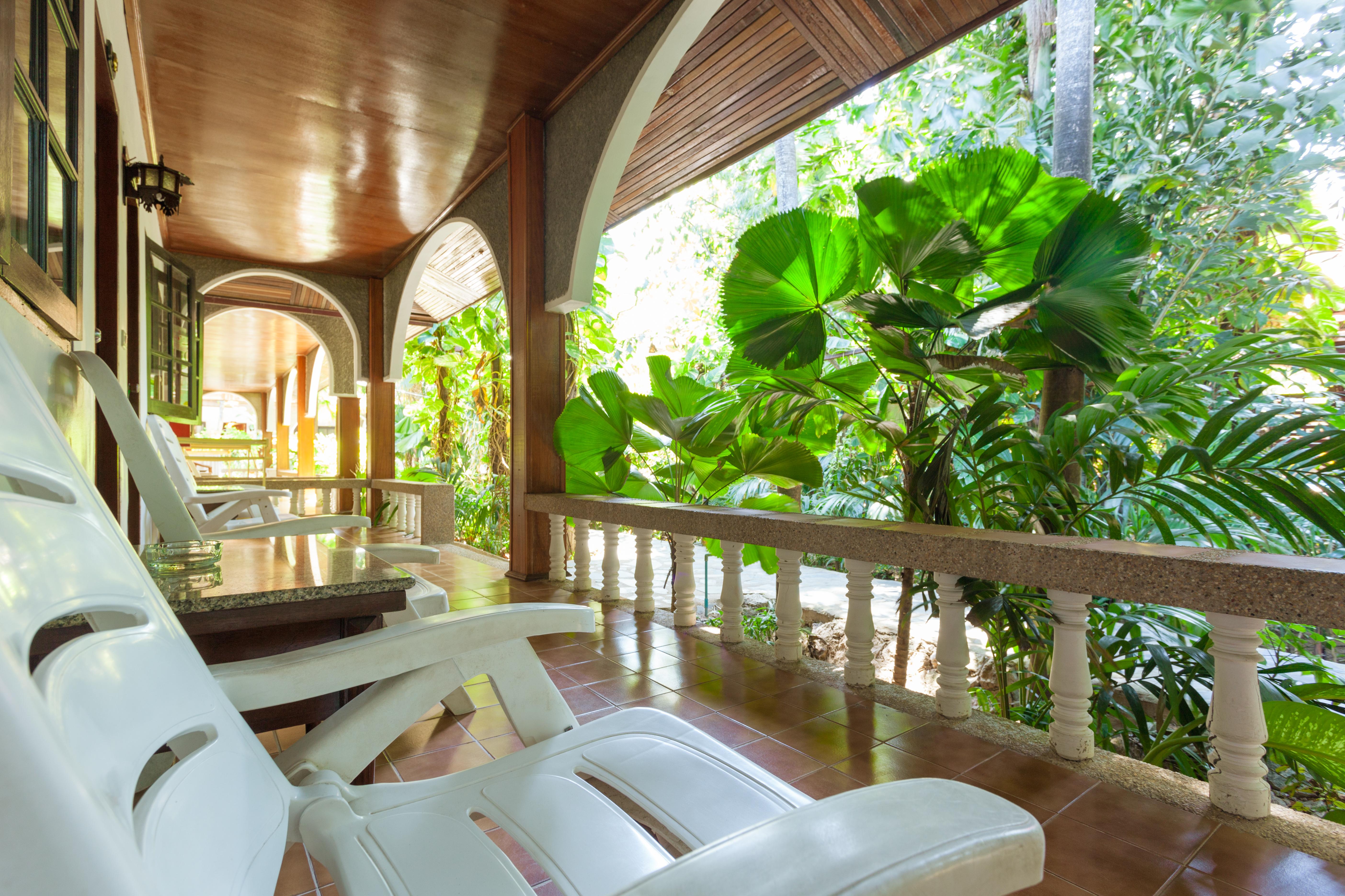 Tropica Bungalow Beach Hotel Patong Buitenkant foto
