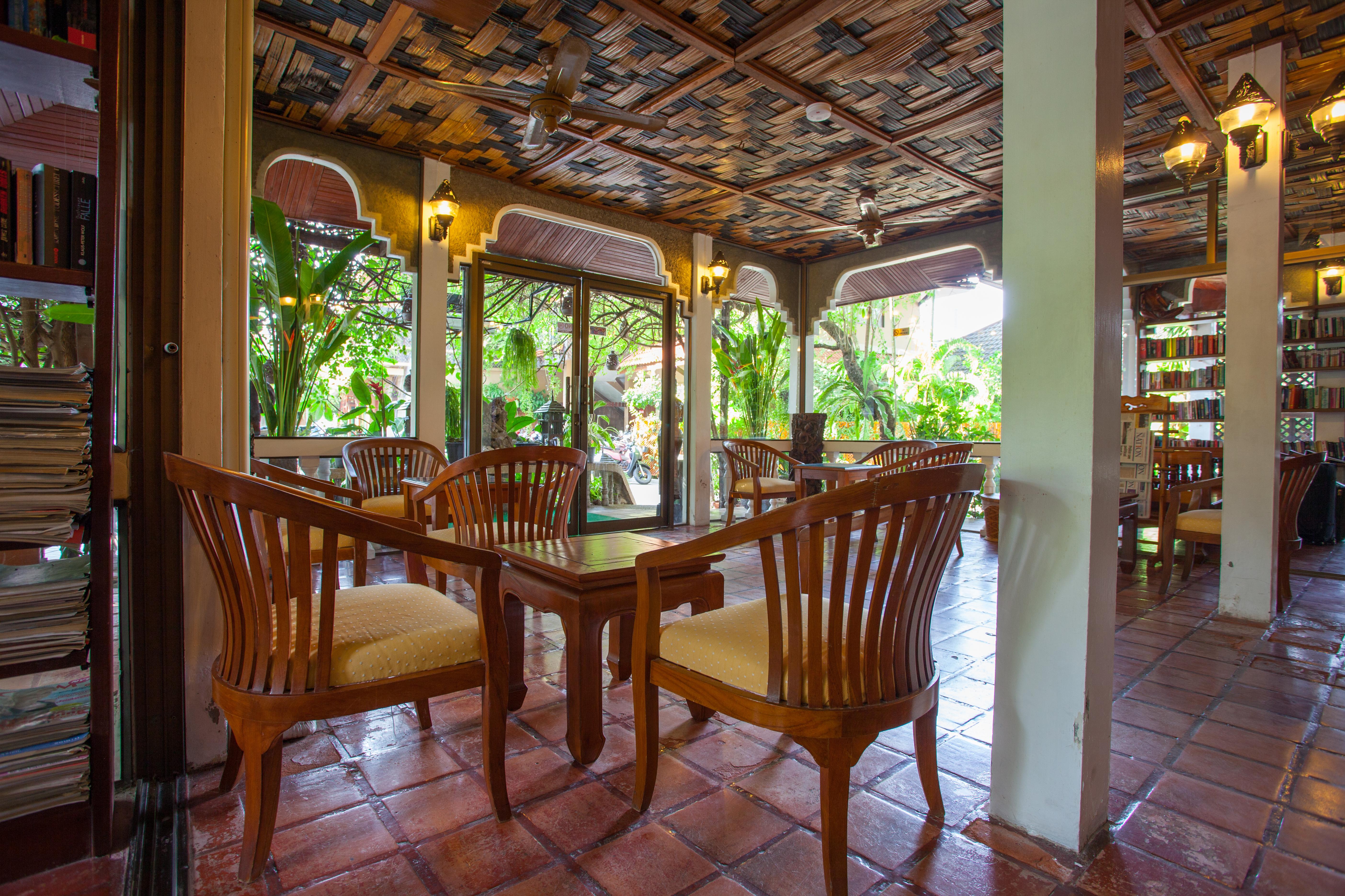 Tropica Bungalow Beach Hotel Patong Buitenkant foto