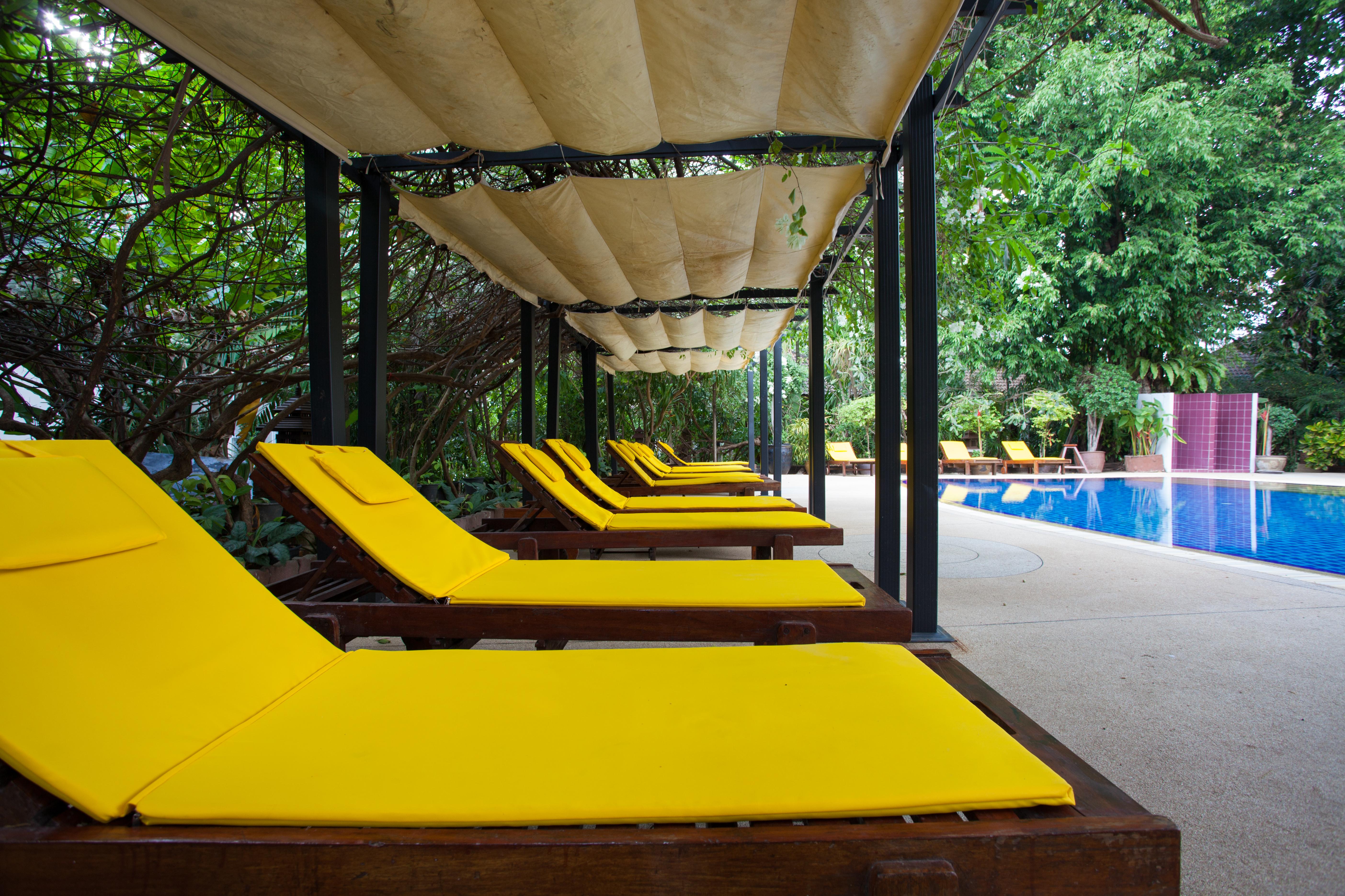 Tropica Bungalow Beach Hotel Patong Buitenkant foto