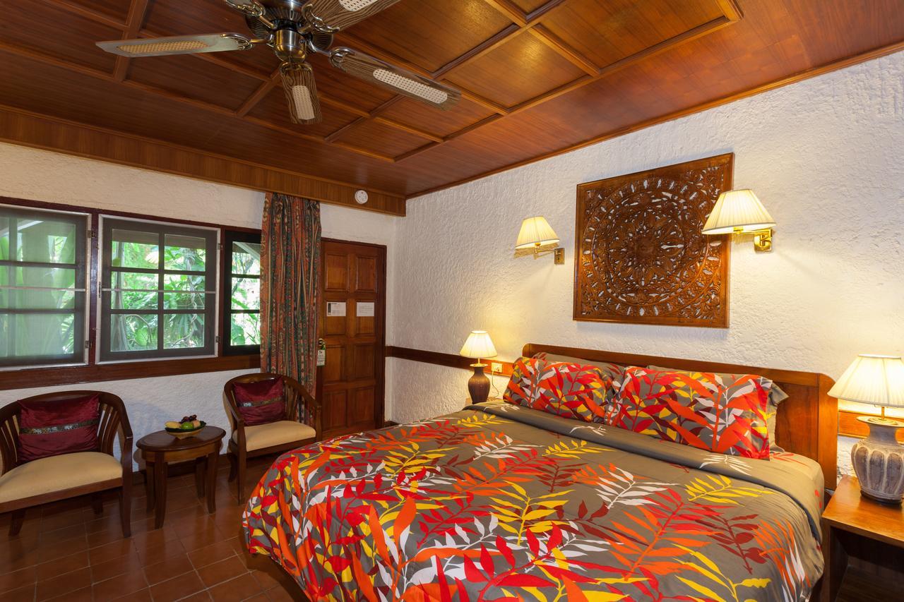 Tropica Bungalow Beach Hotel Patong Buitenkant foto