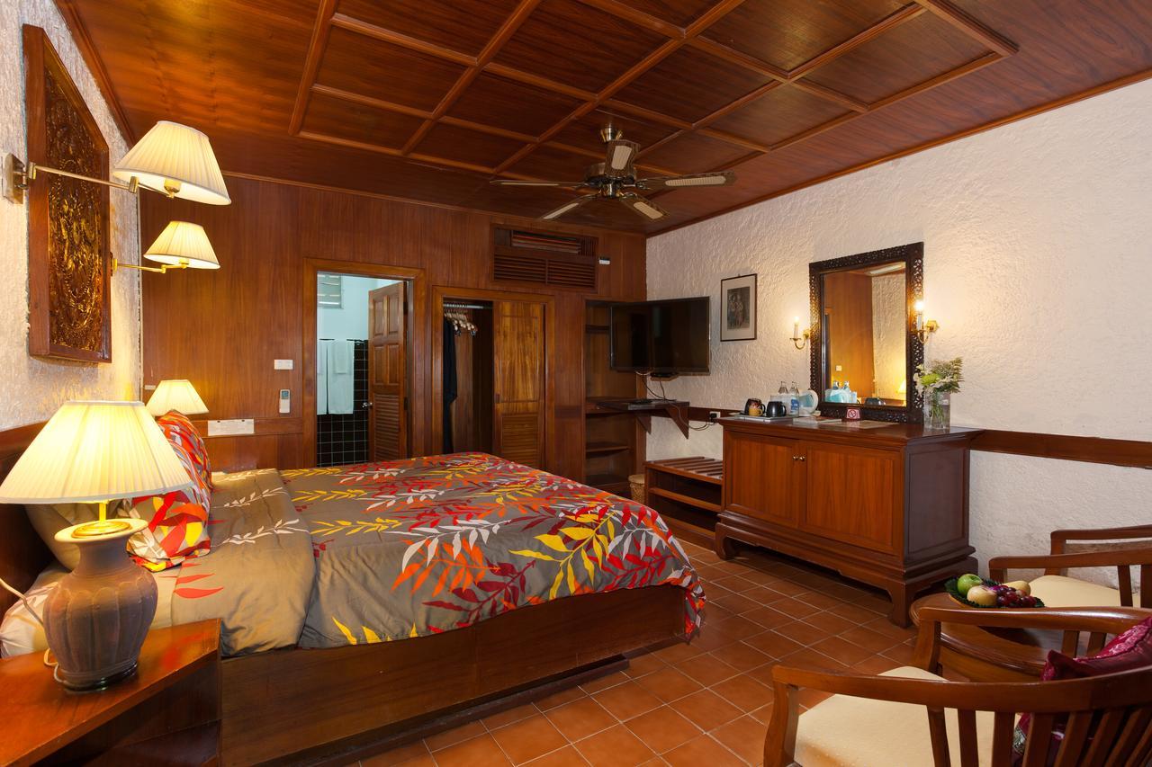 Tropica Bungalow Beach Hotel Patong Buitenkant foto
