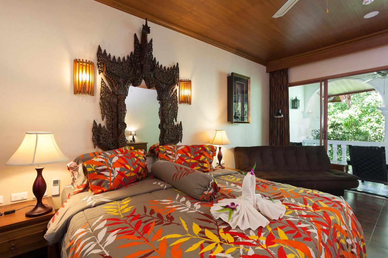 Tropica Bungalow Beach Hotel Patong Buitenkant foto